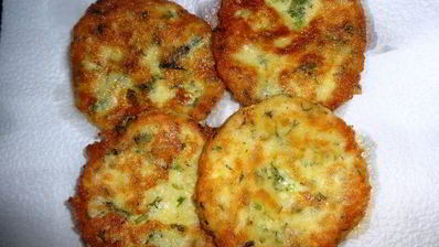 лепешки из брынзы с зеленью