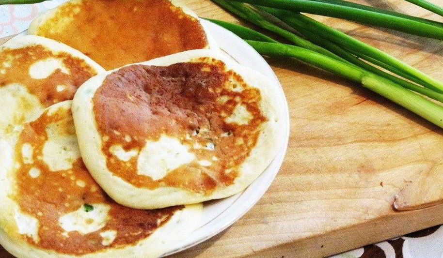 Рецепт лепешек на кефире с зеленью