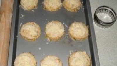 лепешки с луком и сыром