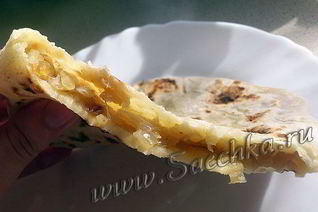 Лепешки с луком