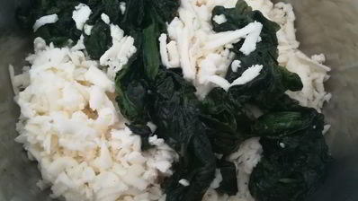 лепешки с начинкой из сыра и шпината