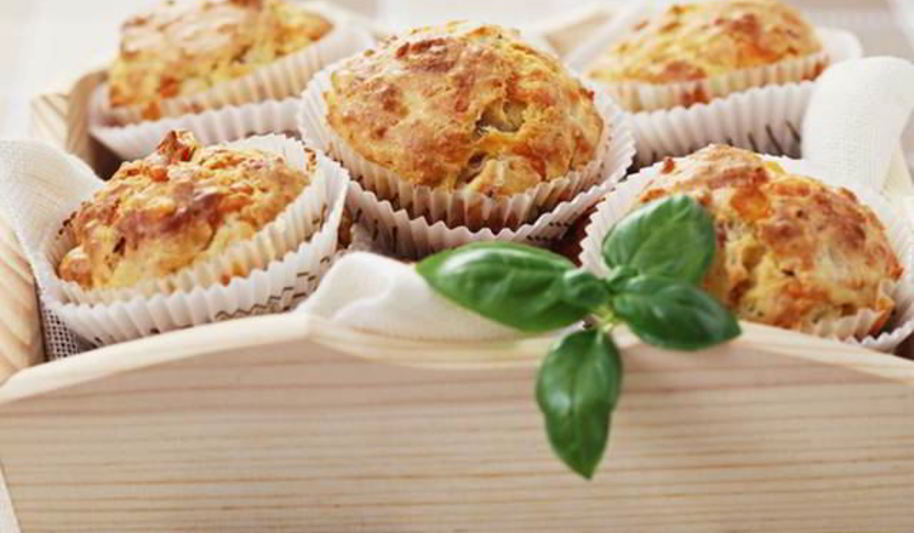 Рецепт маффинов из слоеного теста с ветчиной и сыром