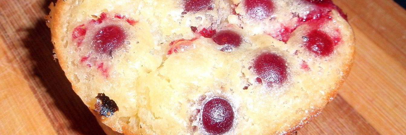 Маффины с брусникой