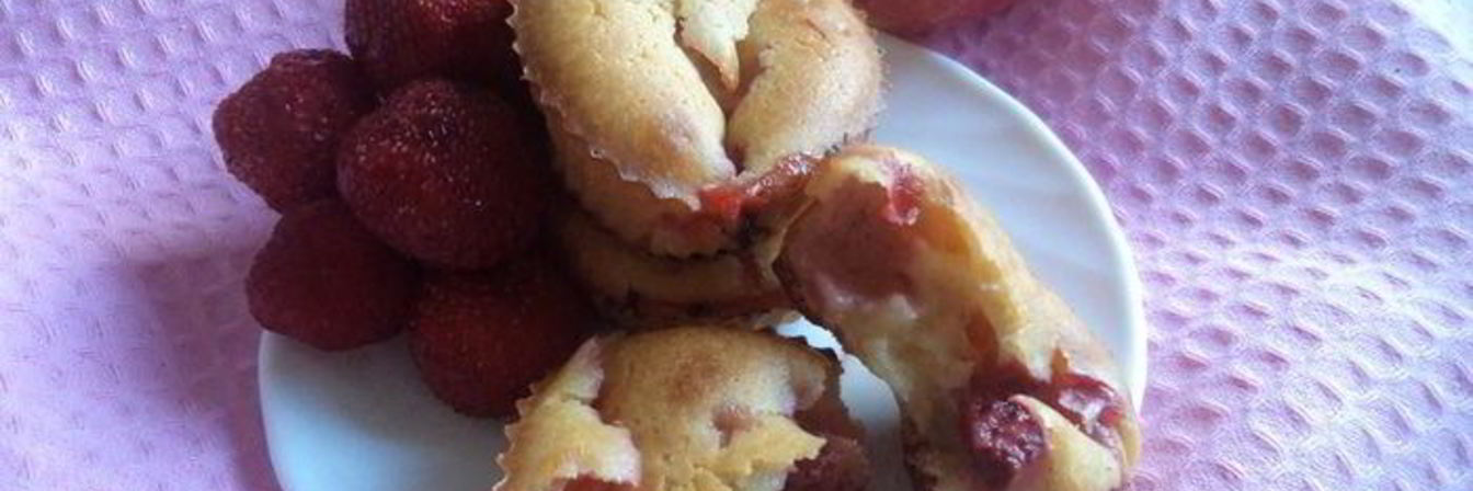 Маффины с клубникой