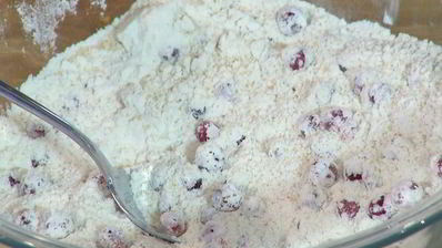 маффины с красной смородиной