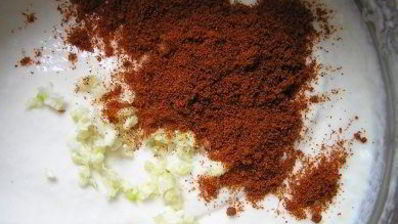 маффины с паприкой и чесноком