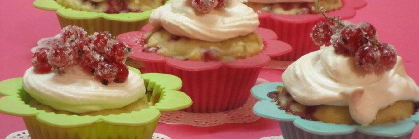 Смородиновые маффины с безе