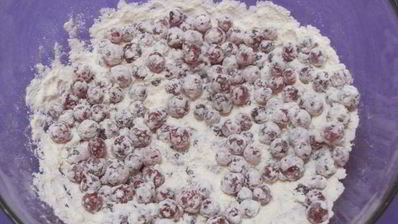 смородиновые маффины с безе