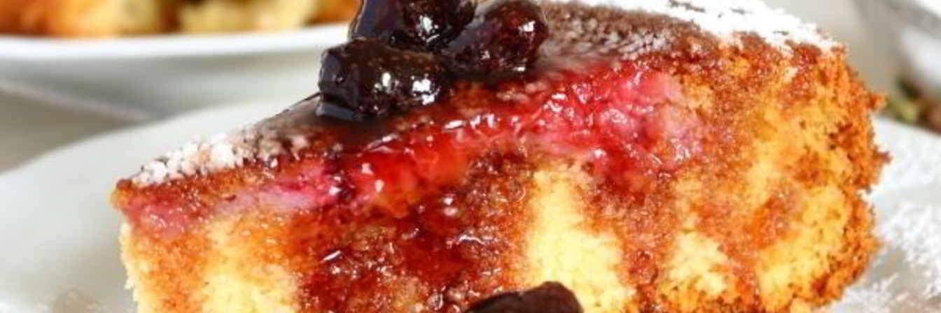 Манник с клубникой