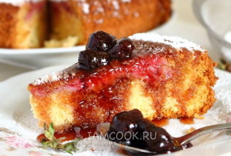 Манник с клубникой