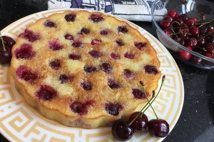 Манник с вишней