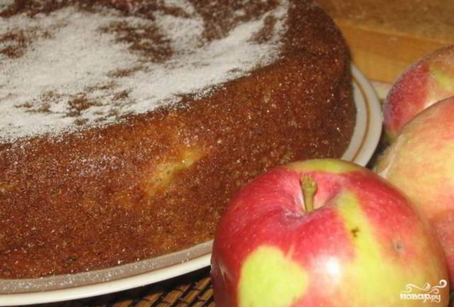 Манник с яблоками в мультиварке