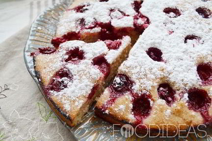 Постный манник с вишней