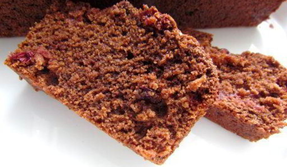 Рецепт постного шоколадного манника с клюквой