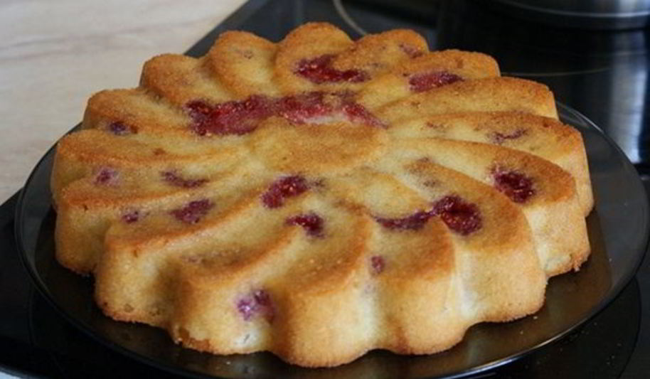 Рецепт простого ягодного манника