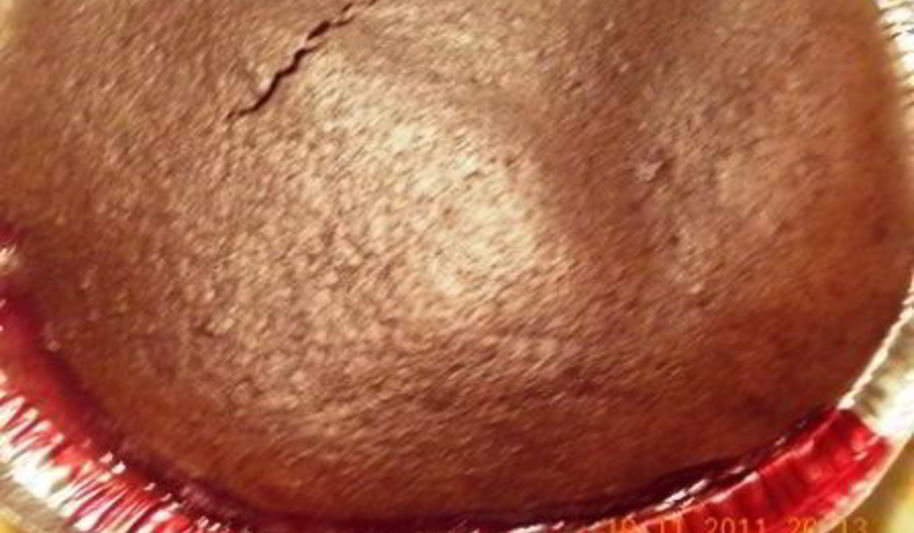 Рецепт шоколадного манника с ягодами