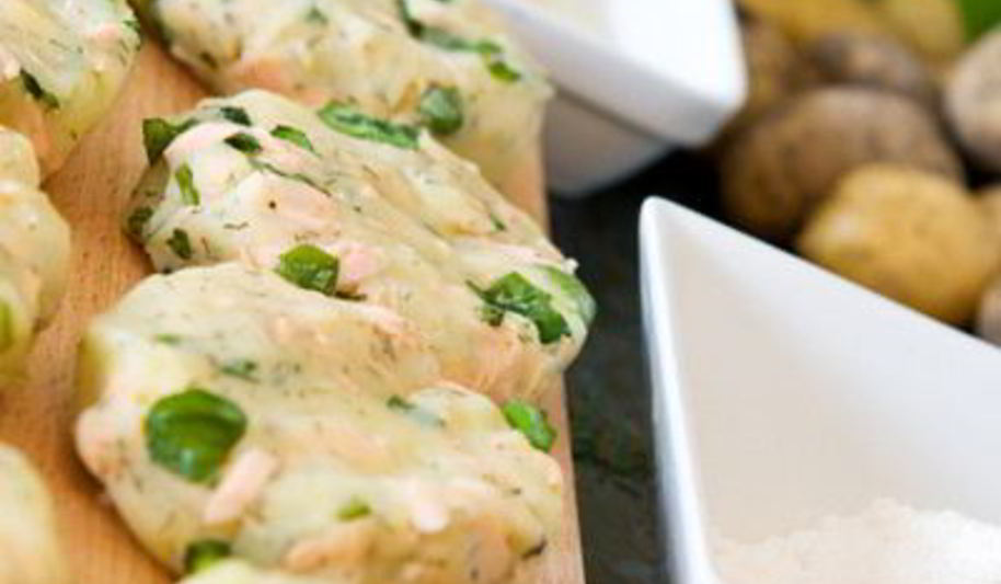 Рецепт картофельных оладий с семгой