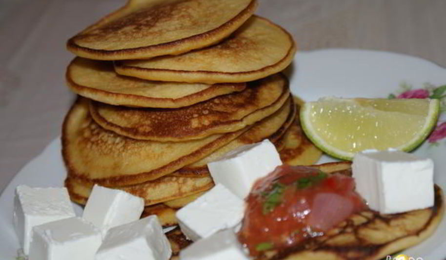 Рецепт кукурузных оладий с острой сальсой