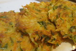 Морковно-картофельные оладьи