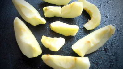 оладушки с карамельно-фруктовым припеком