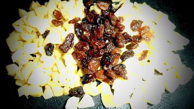 оладушки с карамельно-фруктовым припеком