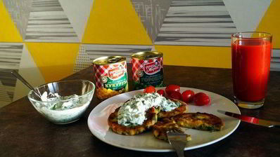 оладьи с кукурузой и горошком