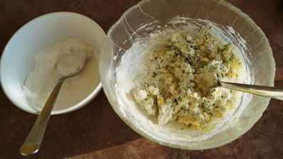 оладьи с кукурузой и горошком