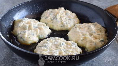 оладьи с сыром и зеленью