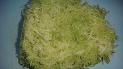 сливочные оладьи с кабачками, зеленью и сыром