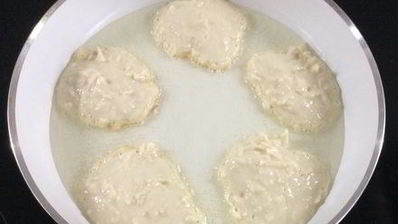 творожные оладьи с яблоками