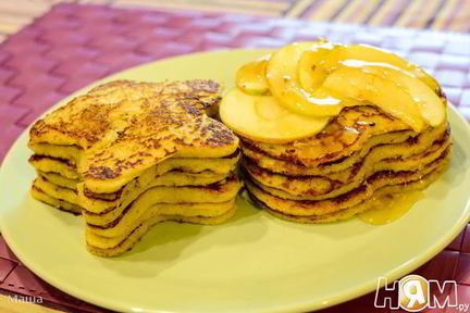 Яблочные оладьи с кабачком