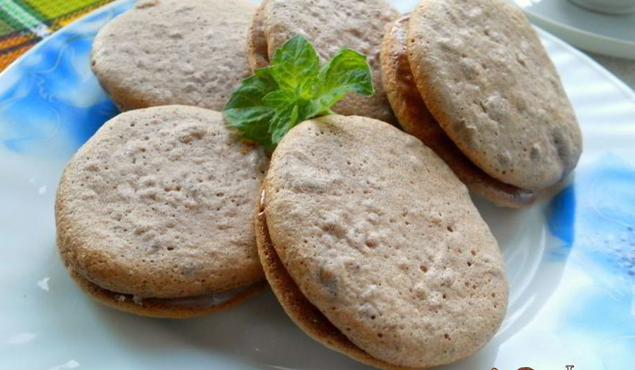 Рецепт бисквитного печенья с джемом и сгущенкой