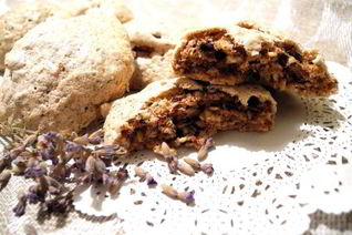 Кунжутное печенье с шоколадом