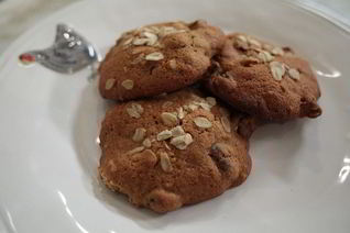 Овсяное печенье с ягодами и белым шоколадом