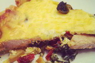 Киш с индейкой, шпинатом и рикоттой