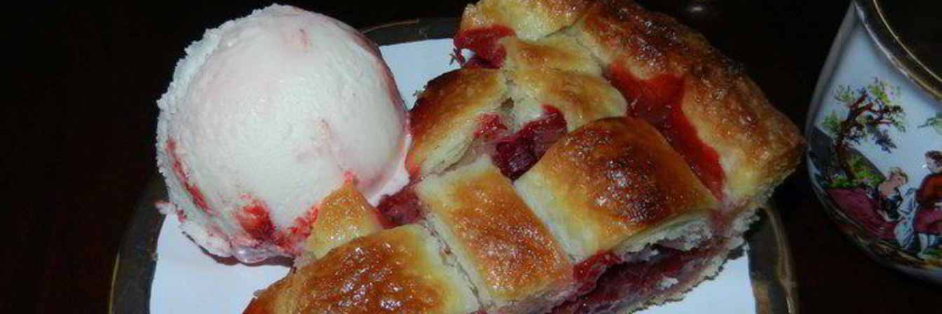 Клубнично-ревеневый пирог