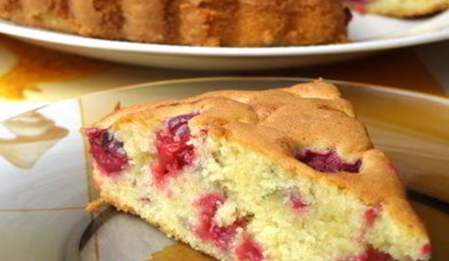 Рецепт легкого вишневого пирога