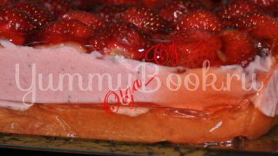 пирог с клубничным муссом