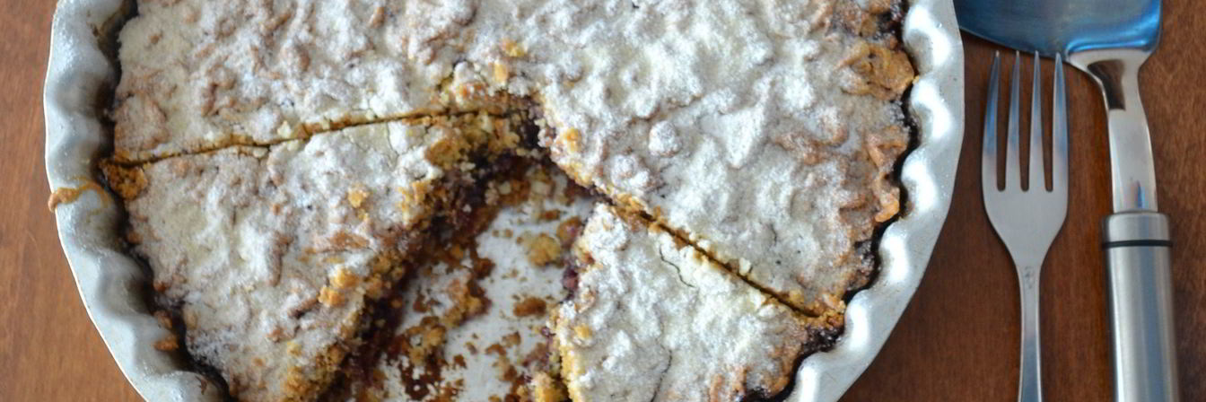 Пирог со смородиновым вареньем