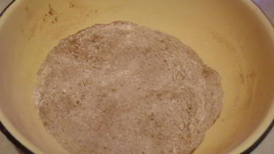 пирог со свеклой, черносливом и какао