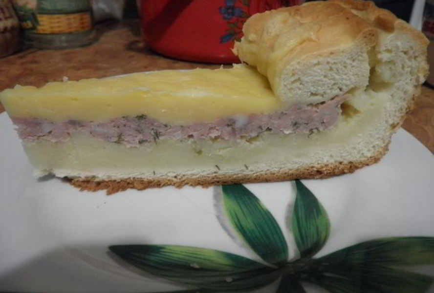 Слоеный пирог с мясом