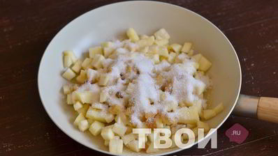 слоеный яблочный пирог