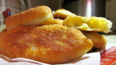 дрожжевые пирожки в хлебопечке с картошкой несладкие