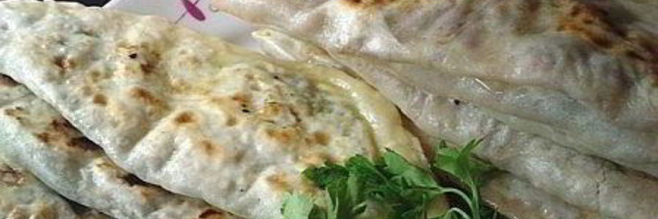 Кутабы со свежей зеленью