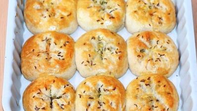 пирожки-булочки на кефире с оливками и зеленью