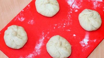 пирожки-булочки на кефире с оливками и зеленью