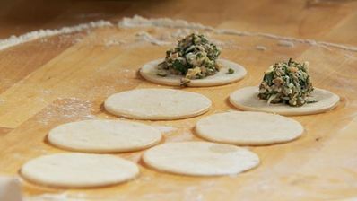 пирожки посекунчики из куриных окорочков и телятины