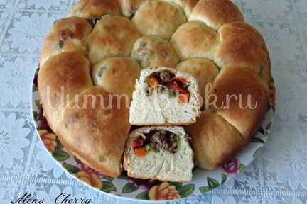 Пирожки с фаршем и овощами