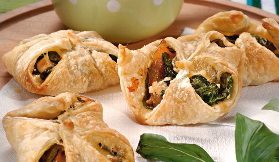 Рецепт пирожков с курицей и горчичным соусом