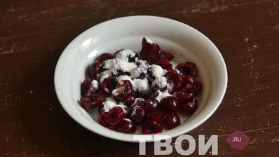 пирожки с вишней